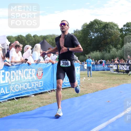 31.08.2025 - Elbe Triathlon Hamburg Strokosch-Dieckow http://msf.ph/oto/8651496 31.08.2025 10:48:33 Ziel 385, 386, 512 meine-sportfotos.de