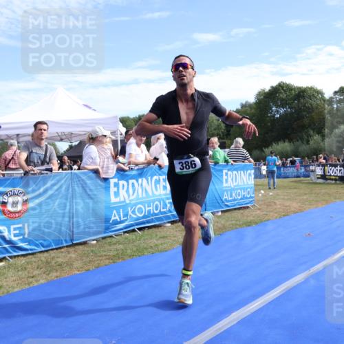 31.08.2025 - Elbe Triathlon Hamburg Strokosch-Dieckow http://msf.ph/oto/8651498 31.08.2025 10:48:33 Ziel 385, 386, 512 meine-sportfotos.de