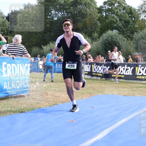 31.08.2025 - Elbe Triathlon Hamburg Strokosch-Dieckow http://msf.ph/oto/8651505 31.08.2025 10:48:43 Ziel 426, 512 meine-sportfotos.de