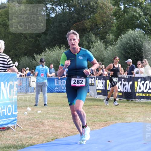 31.08.2025 - Elbe Triathlon Hamburg Strokosch-Dieckow http://msf.ph/oto/8651511 31.08.2025 10:48:52 Ziel 282 meine-sportfotos.de