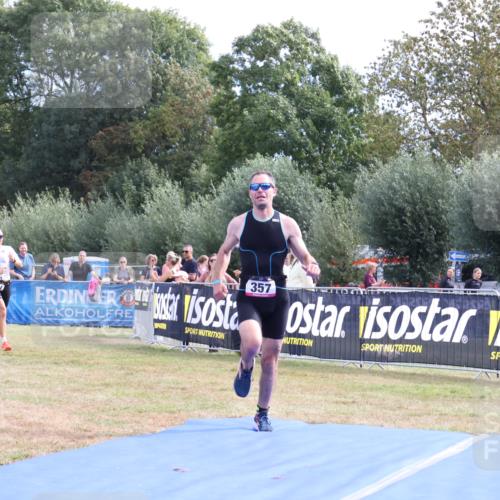 31.08.2025 - Elbe Triathlon Hamburg Strokosch-Dieckow http://msf.ph/oto/8651526 31.08.2025 10:49:11 Ziel 357 meine-sportfotos.de