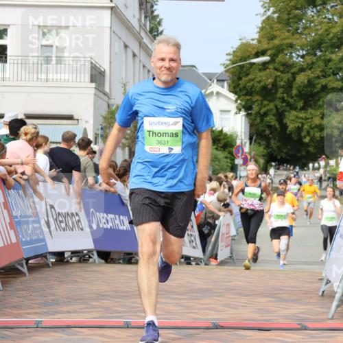 31.08.2025 - 21. Blankeneser Heldenlauf Strokosch-Dieckow http://msf.ph/oto/8651536 31.08.2025 11:13:10 Ziel 3631, 3437, 3350 meine-sportfotos.de