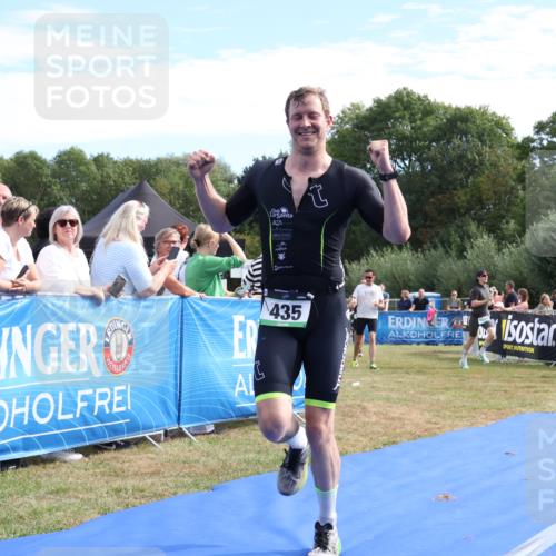 31.08.2025 - Elbe Triathlon Hamburg Strokosch-Dieckow http://msf.ph/oto/8651541 31.08.2025 10:49:45 Ziel 415, 435, 456 meine-sportfotos.de