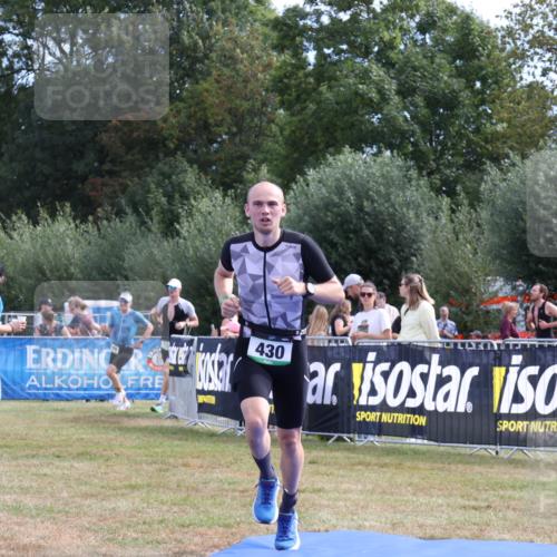 31.08.2025 - Elbe Triathlon Hamburg Strokosch-Dieckow http://msf.ph/oto/8651567 31.08.2025 10:50:32 Ziel 430, 709 meine-sportfotos.de