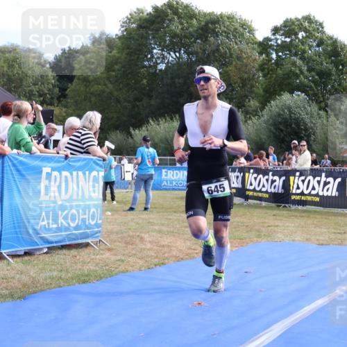 31.08.2025 - Elbe Triathlon Hamburg Strokosch-Dieckow http://msf.ph/oto/8651589 31.08.2025 10:51:00 Ziel 645 meine-sportfotos.de
