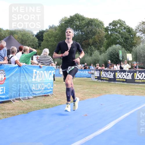 31.08.2025 - Elbe Triathlon Hamburg Strokosch-Dieckow http://msf.ph/oto/8651639 31.08.2025 10:53:05 Ziel 377, 646 meine-sportfotos.de