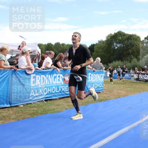 31.08.2025 - Elbe Triathlon Hamburg Strokosch-Dieckow http://msf.ph/oto/8651641 31.08.2025 10:53:05 Ziel 377, 646 meine-sportfotos.de