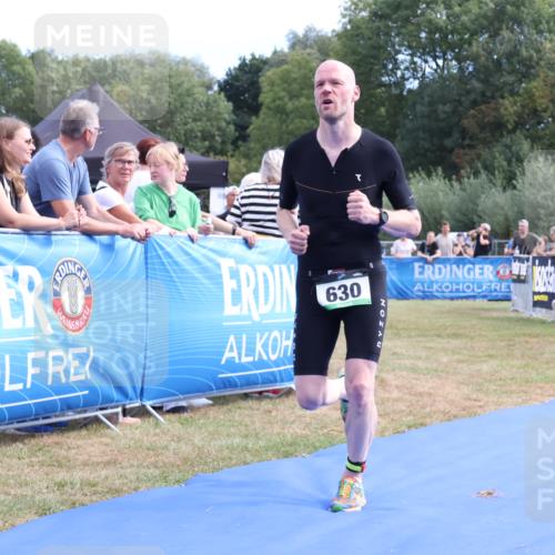 31.08.2025 - Elbe Triathlon Hamburg Strokosch-Dieckow http://msf.ph/oto/8651657 31.08.2025 10:53:15 Ziel 377, 630 meine-sportfotos.de