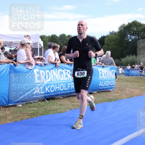 31.08.2025 - Elbe Triathlon Hamburg Strokosch-Dieckow http://msf.ph/oto/8651660 31.08.2025 10:53:16 Ziel 319, 377, 630 meine-sportfotos.de