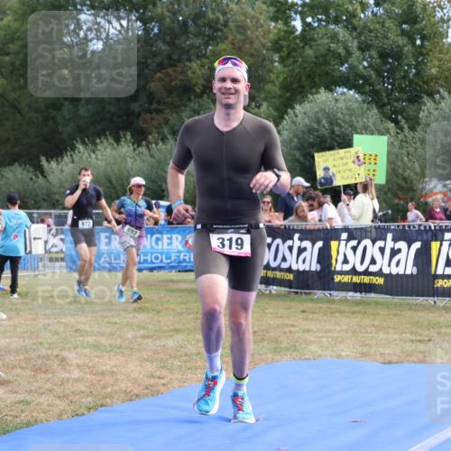 31.08.2025 - Elbe Triathlon Hamburg Strokosch-Dieckow http://msf.ph/oto/8651665 31.08.2025 10:53:23 Ziel 319 meine-sportfotos.de