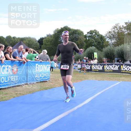 31.08.2025 - Elbe Triathlon Hamburg Strokosch-Dieckow http://msf.ph/oto/8651671 31.08.2025 10:53:24 Ziel 319 meine-sportfotos.de