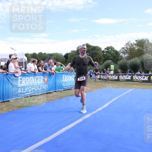 31.08.2025 - Elbe Triathlon Hamburg Strokosch-Dieckow http://msf.ph/oto/8651673 31.08.2025 10:53:25 Ziel 319 meine-sportfotos.de