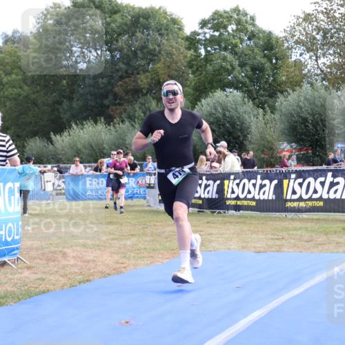 31.08.2025 - Elbe Triathlon Hamburg Strokosch-Dieckow http://msf.ph/oto/8651683 31.08.2025 10:53:43 Ziel 374, 434, 479 meine-sportfotos.de