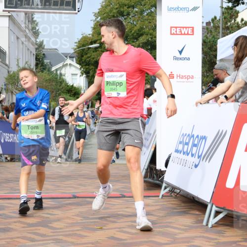 31.08.2025 - 21. Blankeneser Heldenlauf Strokosch-Dieckow http://msf.ph/oto/8651738 31.08.2025 11:12:32 Ziel 3301, 3225, 3142, 3546, 3545, 3588, 3585 meine-sportfotos.de