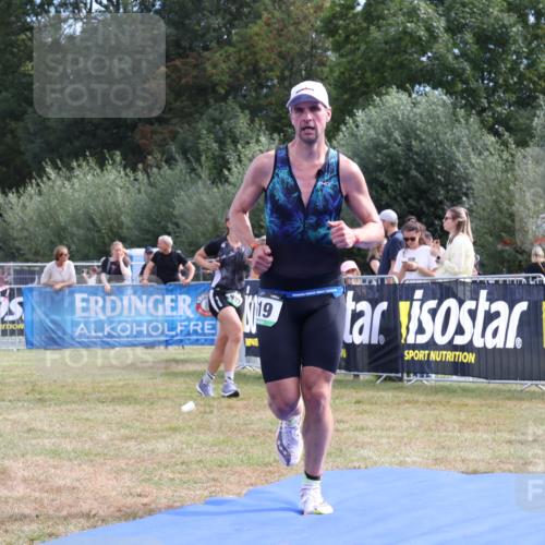 31.08.2025 - Elbe Triathlon Hamburg Strokosch-Dieckow http://msf.ph/oto/8651739 31.08.2025 10:55:29 Ziel 619 meine-sportfotos.de