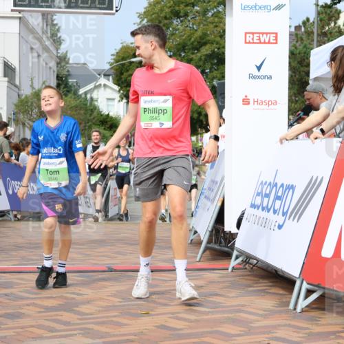 31.08.2025 - 21. Blankeneser Heldenlauf Strokosch-Dieckow http://msf.ph/oto/8651744 31.08.2025 11:12:32 Ziel 3301, 3225, 3142, 3546, 3545, 3588, 3585 meine-sportfotos.de