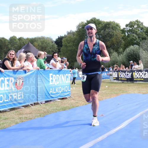 31.08.2025 - Elbe Triathlon Hamburg Strokosch-Dieckow http://msf.ph/oto/8651745 31.08.2025 10:55:31 Ziel 619 meine-sportfotos.de