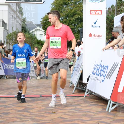 31.08.2025 - 21. Blankeneser Heldenlauf Strokosch-Dieckow http://msf.ph/oto/8651748 31.08.2025 11:12:32 Ziel 3301, 3225, 3142, 3546, 3545, 3588, 3585 meine-sportfotos.de