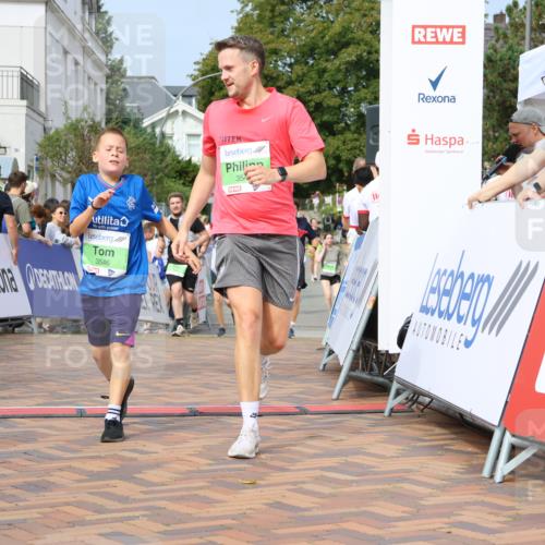 31.08.2025 - 21. Blankeneser Heldenlauf Strokosch-Dieckow http://msf.ph/oto/8651755 31.08.2025 11:12:31 Ziel 3301, 3225, 3546, 3545, 3486, 3588 meine-sportfotos.de