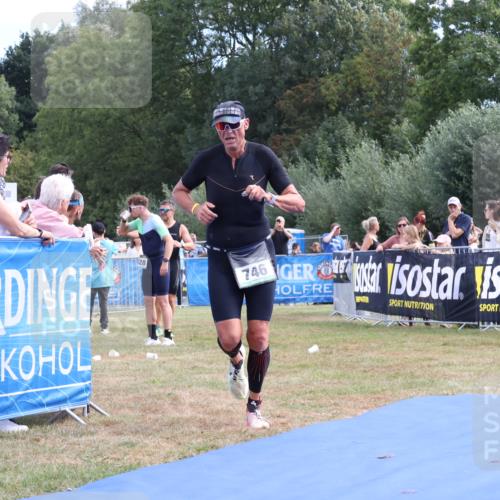 31.08.2025 - Elbe Triathlon Hamburg Strokosch-Dieckow http://msf.ph/oto/8651764 31.08.2025 10:56:19 Ziel 424, 746 meine-sportfotos.de
