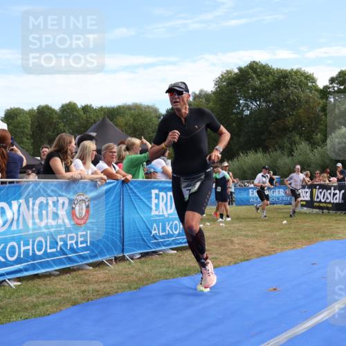 31.08.2025 - Elbe Triathlon Hamburg Strokosch-Dieckow http://msf.ph/oto/8651768 31.08.2025 10:56:20 Ziel 424, 746 meine-sportfotos.de