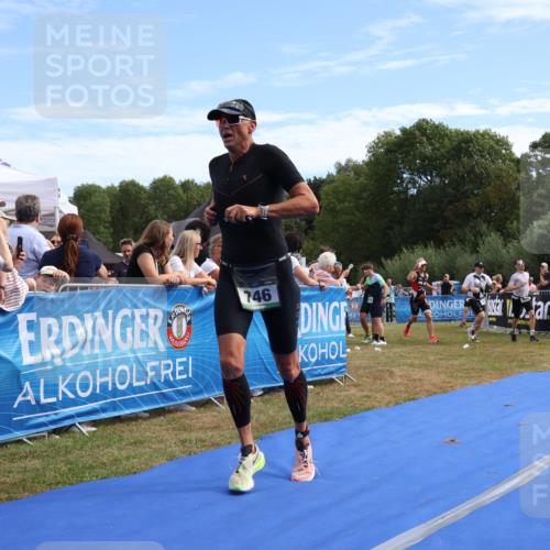 31.08.2025 - Elbe Triathlon Hamburg Strokosch-Dieckow http://msf.ph/oto/8651769 31.08.2025 10:56:21 Ziel 424, 746 meine-sportfotos.de