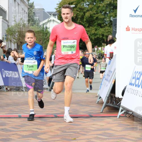 31.08.2025 - 21. Blankeneser Heldenlauf Strokosch-Dieckow http://msf.ph/oto/8651770 31.08.2025 11:12:31 Ziel 3301, 3225, 3546, 3545, 3486, 3588 meine-sportfotos.de