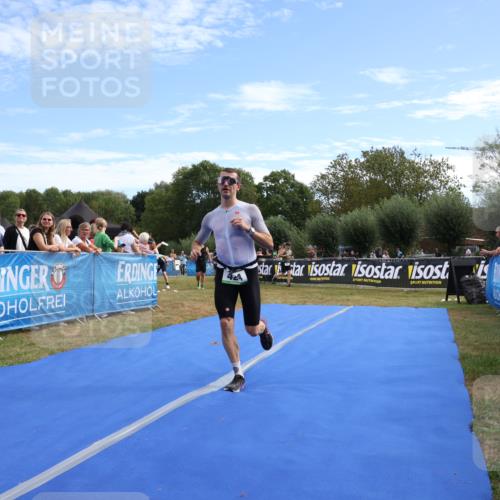 31.08.2025 - Elbe Triathlon Hamburg Strokosch-Dieckow http://msf.ph/oto/8651771 31.08.2025 10:56:24 Ziel 290, 424, 746 meine-sportfotos.de