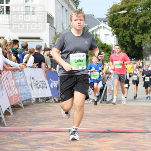 31.08.2025 - 21. Blankeneser Heldenlauf Strokosch-Dieckow http://msf.ph/oto/8651772 31.08.2025 11:12:28 Ziel 3301, 3216, 3546, 3545, 3486 meine-sportfotos.de