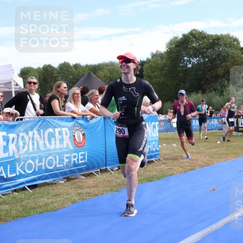 31.08.2025 - Elbe Triathlon Hamburg Strokosch-Dieckow http://msf.ph/oto/8651782 31.08.2025 10:56:31 Ziel 290, 372, 384, 470 meine-sportfotos.de