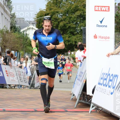 31.08.2025 - 21. Blankeneser Heldenlauf Strokosch-Dieckow http://msf.ph/oto/8651794 31.08.2025 11:12:24 Ziel 3301, 3002, 3216, 3486 meine-sportfotos.de