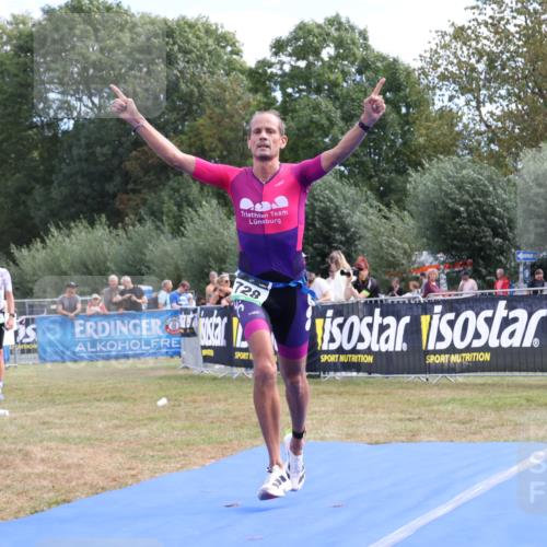 31.08.2025 - Elbe Triathlon Hamburg Strokosch-Dieckow http://msf.ph/oto/8651800 31.08.2025 10:56:42 Ziel 384, 728 meine-sportfotos.de
