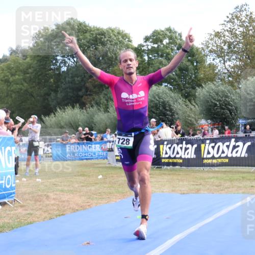 31.08.2025 - Elbe Triathlon Hamburg Strokosch-Dieckow http://msf.ph/oto/8651802 31.08.2025 10:56:42 Ziel 384, 728 meine-sportfotos.de