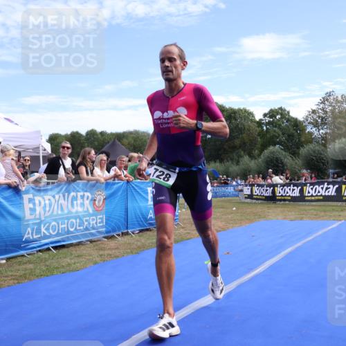 31.08.2025 - Elbe Triathlon Hamburg Strokosch-Dieckow http://msf.ph/oto/8651807 31.08.2025 10:56:43 Ziel 728 meine-sportfotos.de