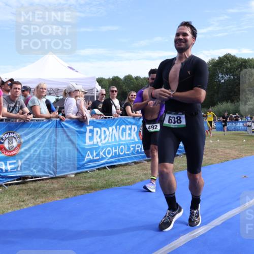 31.08.2025 - Elbe Triathlon Hamburg Strokosch-Dieckow http://msf.ph/oto/8651817 31.08.2025 10:57:20 Ziel 471, 492, 638 meine-sportfotos.de