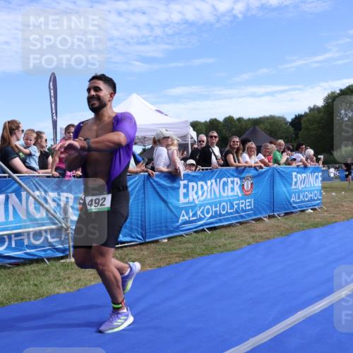 31.08.2025 - Elbe Triathlon Hamburg Strokosch-Dieckow http://msf.ph/oto/8651822 31.08.2025 10:57:21 Ziel 471, 492, 638 meine-sportfotos.de