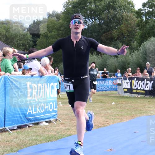31.08.2025 - Elbe Triathlon Hamburg Strokosch-Dieckow http://msf.ph/oto/8651825 31.08.2025 10:57:27 Ziel 471 meine-sportfotos.de