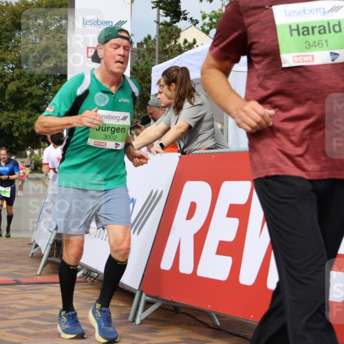 31.08.2025 - 21. Blankeneser Heldenlauf Strokosch-Dieckow http://msf.ph/oto/8651832 31.08.2025 11:12:18 Ziel 3002, 3216, 3461 meine-sportfotos.de