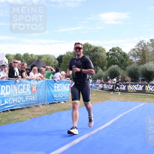 31.08.2025 - Elbe Triathlon Hamburg Strokosch-Dieckow http://msf.ph/oto/8651843 31.08.2025 10:57:58 Ziel 365 meine-sportfotos.de