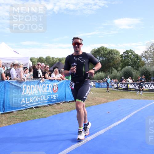 31.08.2025 - Elbe Triathlon Hamburg Strokosch-Dieckow http://msf.ph/oto/8651845 31.08.2025 10:57:58 Ziel 365 meine-sportfotos.de