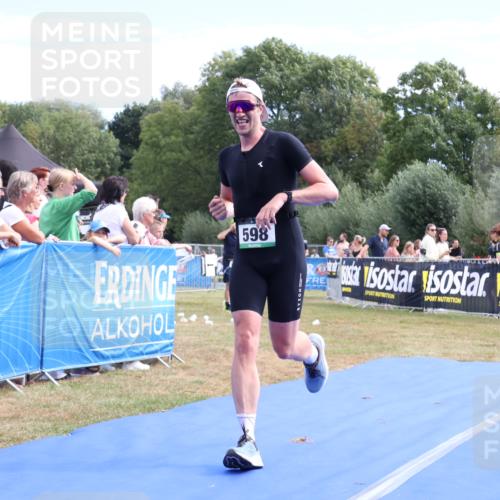 31.08.2025 - Elbe Triathlon Hamburg Strokosch-Dieckow http://msf.ph/oto/8651848 31.08.2025 10:58:24 Ziel 449, 598 meine-sportfotos.de