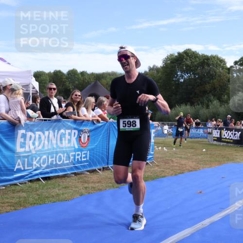 31.08.2025 - Elbe Triathlon Hamburg Strokosch-Dieckow http://msf.ph/oto/8651851 31.08.2025 10:58:24 Ziel 449, 598 meine-sportfotos.de