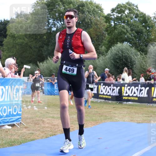 31.08.2025 - Elbe Triathlon Hamburg Strokosch-Dieckow http://msf.ph/oto/8651856 31.08.2025 10:58:31 Ziel 449 meine-sportfotos.de