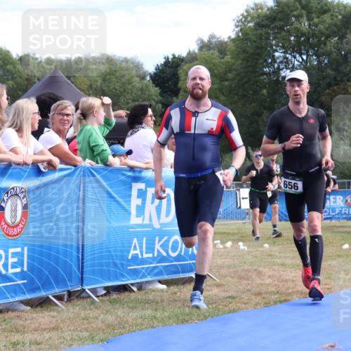 31.08.2025 - Elbe Triathlon Hamburg Strokosch-Dieckow http://msf.ph/oto/8651881 31.08.2025 10:59:10 Ziel 310, 379, 489, 656 meine-sportfotos.de