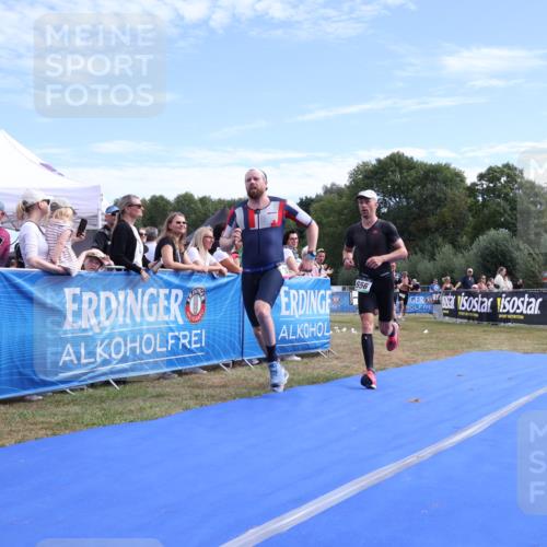 31.08.2025 - Elbe Triathlon Hamburg Strokosch-Dieckow http://msf.ph/oto/8651883 31.08.2025 10:59:10 Ziel 310, 379, 489, 656 meine-sportfotos.de