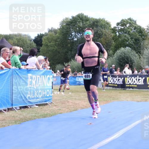 31.08.2025 - Elbe Triathlon Hamburg Strokosch-Dieckow http://msf.ph/oto/8651893 31.08.2025 10:59:16 Ziel 489, 656 meine-sportfotos.de