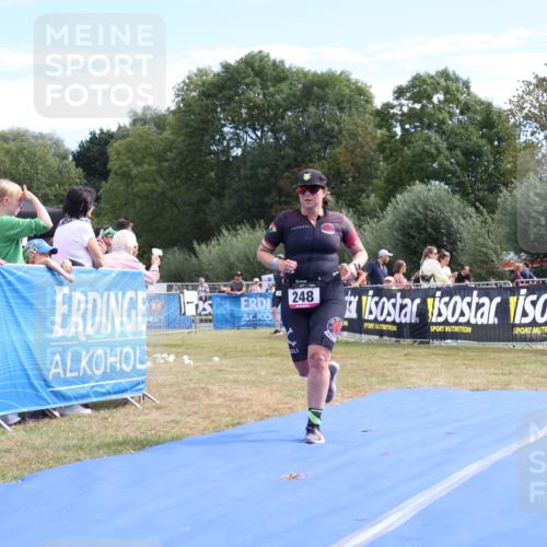 31.08.2025 - Elbe Triathlon Hamburg Strokosch-Dieckow http://msf.ph/oto/8651898 31.08.2025 10:59:33 Ziel 248 meine-sportfotos.de