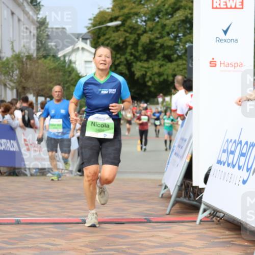 31.08.2025 - 21. Blankeneser Heldenlauf Strokosch-Dieckow http://msf.ph/oto/8651903 31.08.2025 11:12:05 Ziel 3405, 3102, 3006, 3408 meine-sportfotos.de