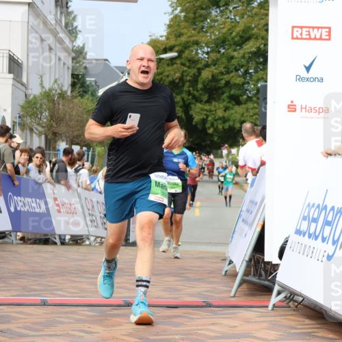 31.08.2025 - 21. Blankeneser Heldenlauf Strokosch-Dieckow http://msf.ph/oto/8651905 31.08.2025 11:12:03 Ziel 3405, 3102, 3250, 3288, 3006, 3408 meine-sportfotos.de