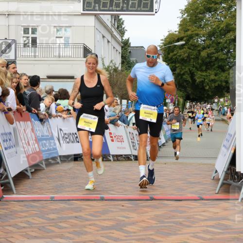 31.08.2025 - 21. Blankeneser Heldenlauf Strokosch-Dieckow http://msf.ph/oto/8651921 31.08.2025 10:28:42 Ziel 2697, 2700, 2351, 2687 meine-sportfotos.de